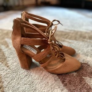 Chelsea & Zoe camel suede block heels.